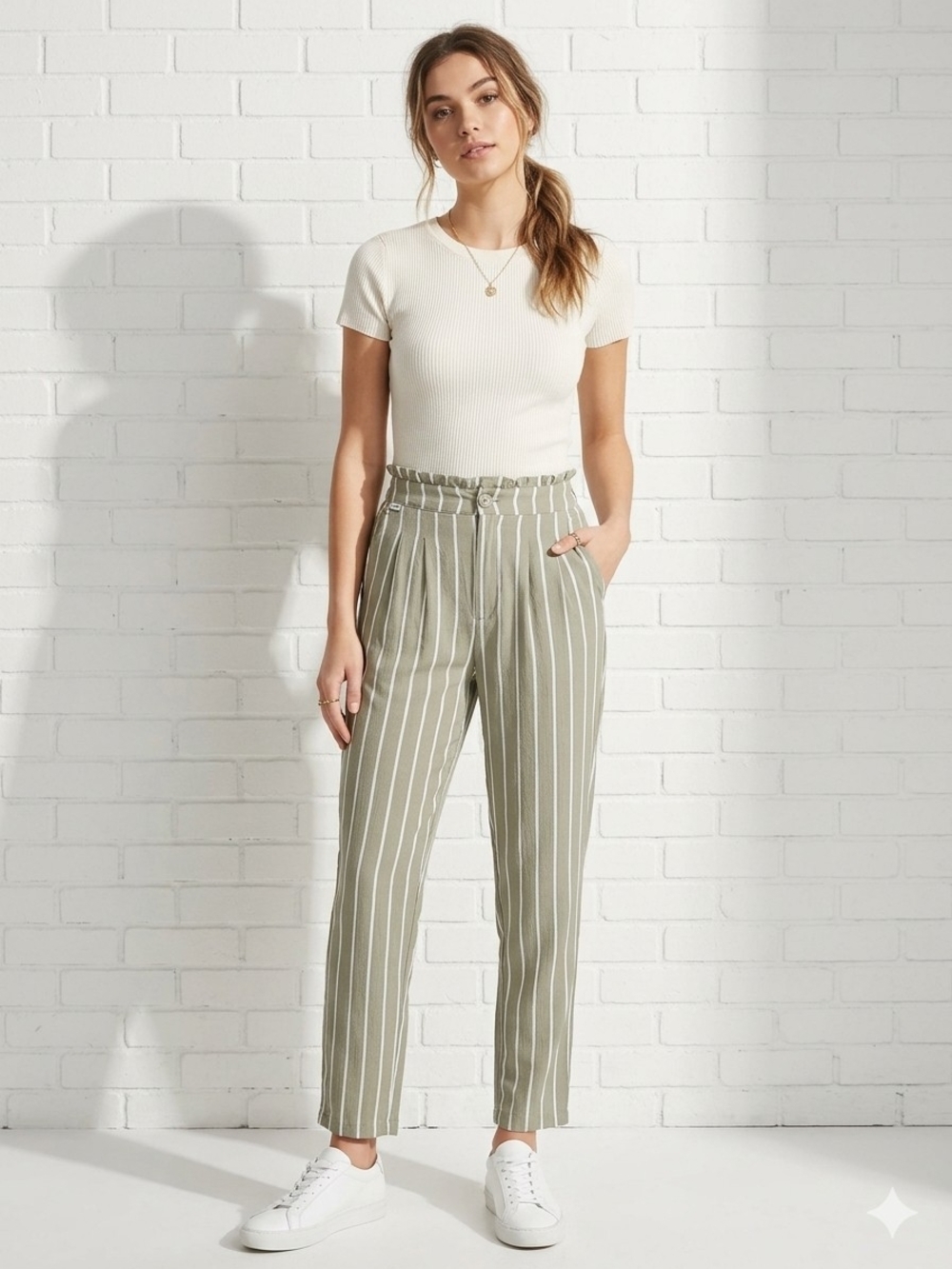 Forver 21 Striped Paperbag Waist Pants in Olive - Women's XS